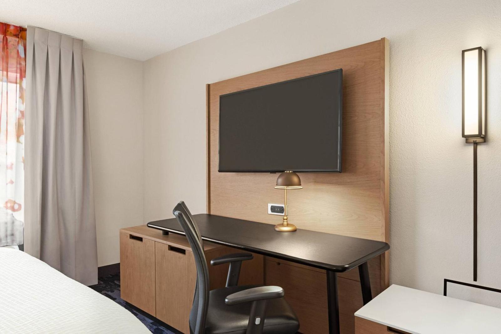 Fairfield Inn by Marriott Warren Niles Main image 2